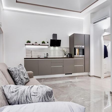 Unoseitre - Luxury Apartment & Suite Rome Bagian luar foto