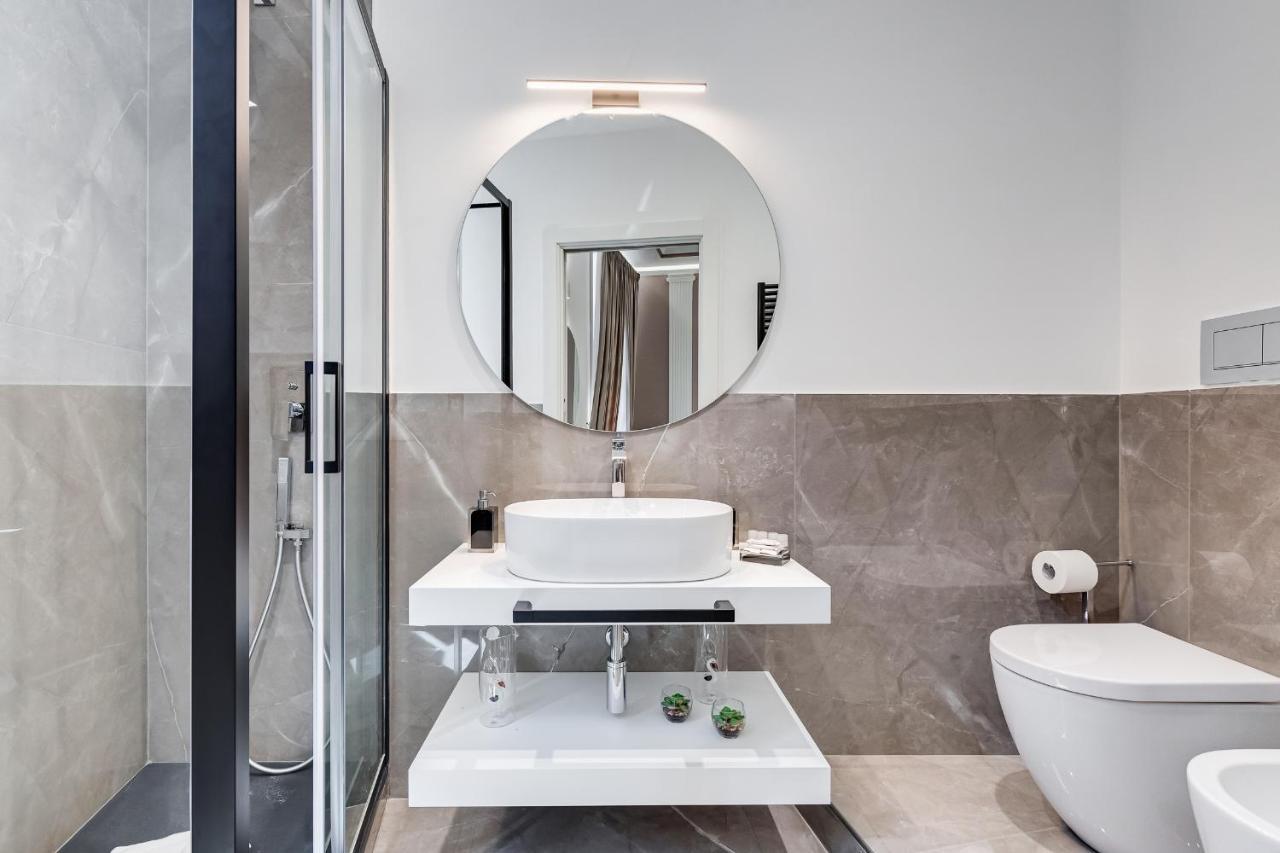 Unoseitre - Luxury Apartment & Suite Rome Bagian luar foto