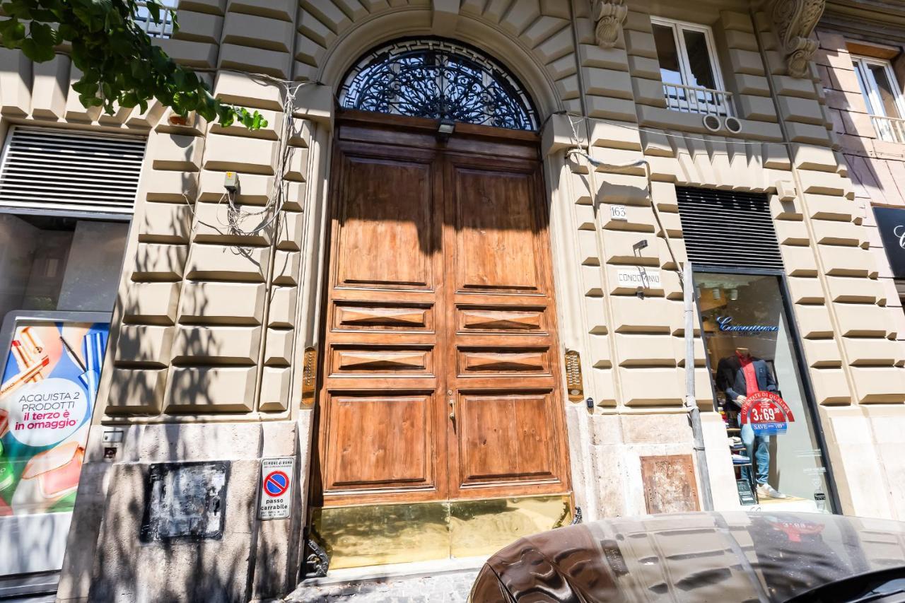 Unoseitre - Luxury Apartment & Suite Rome Bagian luar foto
